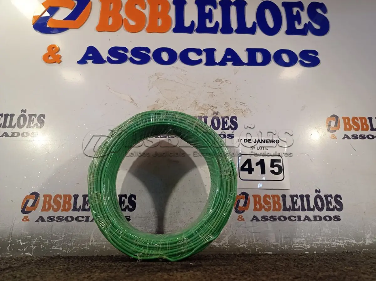 LOTE 415 - 01 ROLO DE CABO FLEXÍVEL 100M 1X2,2MM NA COR VERDE. (NOVO). (NO ESTADO) ATENÇÃO! FAZER A VISITAÇÃO ANTES DE ARREMATAR, NÃO SABEMOS SE FUNCIONA. LEILÃO NÃO TEM GARANTIA E NEM DEVOLUÇÃO, SUJEITO A POSSÍVEIS AVARIAS VISÍVEIS/OCULTAS E/OU AUSÊNCIA DE COMPONENTES.