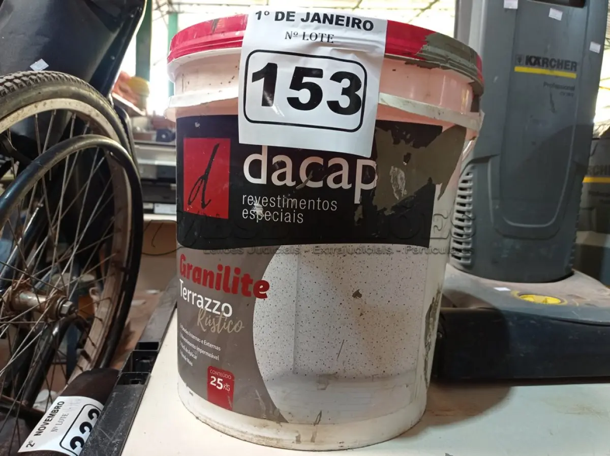 LOTE 153 - 01 BALDE DE GRANILITE RUSTICO DACAPÓ 25KG. (NO ESTADO) ATENÇÃO! FAZER A VISITAÇÃO ANTES DE ARREMATAR, NÃO SABEMOS SE FUNCIONA. LEILÃO NÃO TEM GARANTIA E NEM DEVOLUÇÃO, SUJEITO A POSSÍVEIS AVARIAS VISÍVEIS/OCULTAS E/OU AUSÊNCIA DE COMPONENTES.