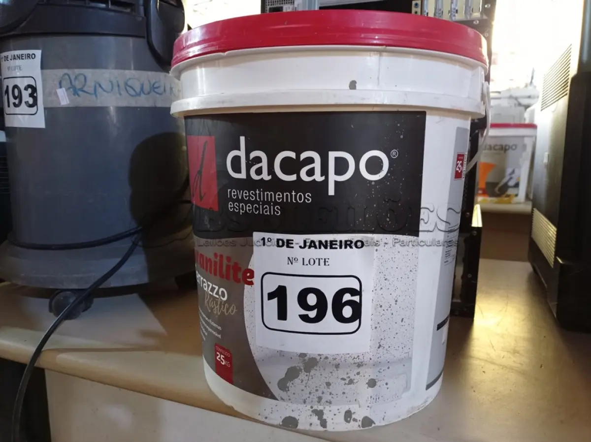 LOTE 196 - 01 BALDE DE GRANILITE RUSTICO DACAPÓ 25KG. (NO ESTADO) ATENÇÃO! FAZER A VISITAÇÃO ANTES DE ARREMATAR, NÃO SABEMOS SE FUNCIONA. LEILÃO NÃO TEM GARANTIA E NEM DEVOLUÇÃO, SUJEITO A POSSÍVEIS AVARIAS VISÍVEIS/OCULTAS E/OU AUSÊNCIA DE COMPONENTES.