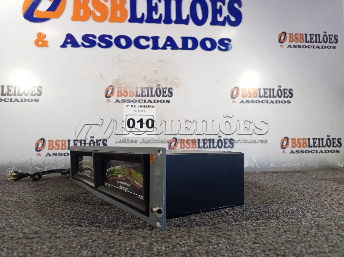 LOTE 010 - 01 MEDIDOR DE AÚDIO MODELO 40 A. (NO ESTADO) ATENÇÃO! FAZER A VISITAÇÃO ANTES DE ARREMATAR, NÃO SABEMOS SE FUNCIONA. LEILÃO NÃO TEM GARANTIA E NEM DEVOLUÇÃO, SUJEITO A POSSÍVEIS AVARIAS VISÍVEIS/OCULTAS E/OU AUSÊNCIA DE COMPONENTES.