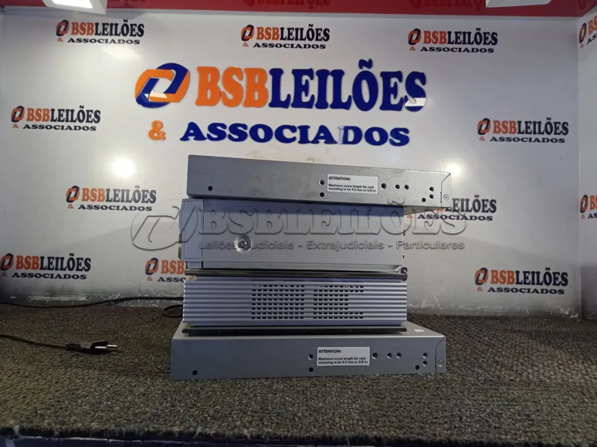 LOTE 086 - 01 DVD PLAYER/VÍDEO CASSETE RECORDER MODELO:DC884B MARCA LG E 03 APARELHOS DE VÍDEO CONFERENCIA. (NO ESTADO) ATENÇÃO! FAZER A VISITAÇÃO ANTES DE ARREMATAR, NÃO SABEMOS SE FUNCIONA. LEILÃO NÃO TEM GARANTIA E NEM DEVOLUÇÃO, SUJEITO A POSSÍVEIS AVARIAS VISÍVEIS/OCULTAS E/OU AUSÊNCIA DE COMPONENTES.