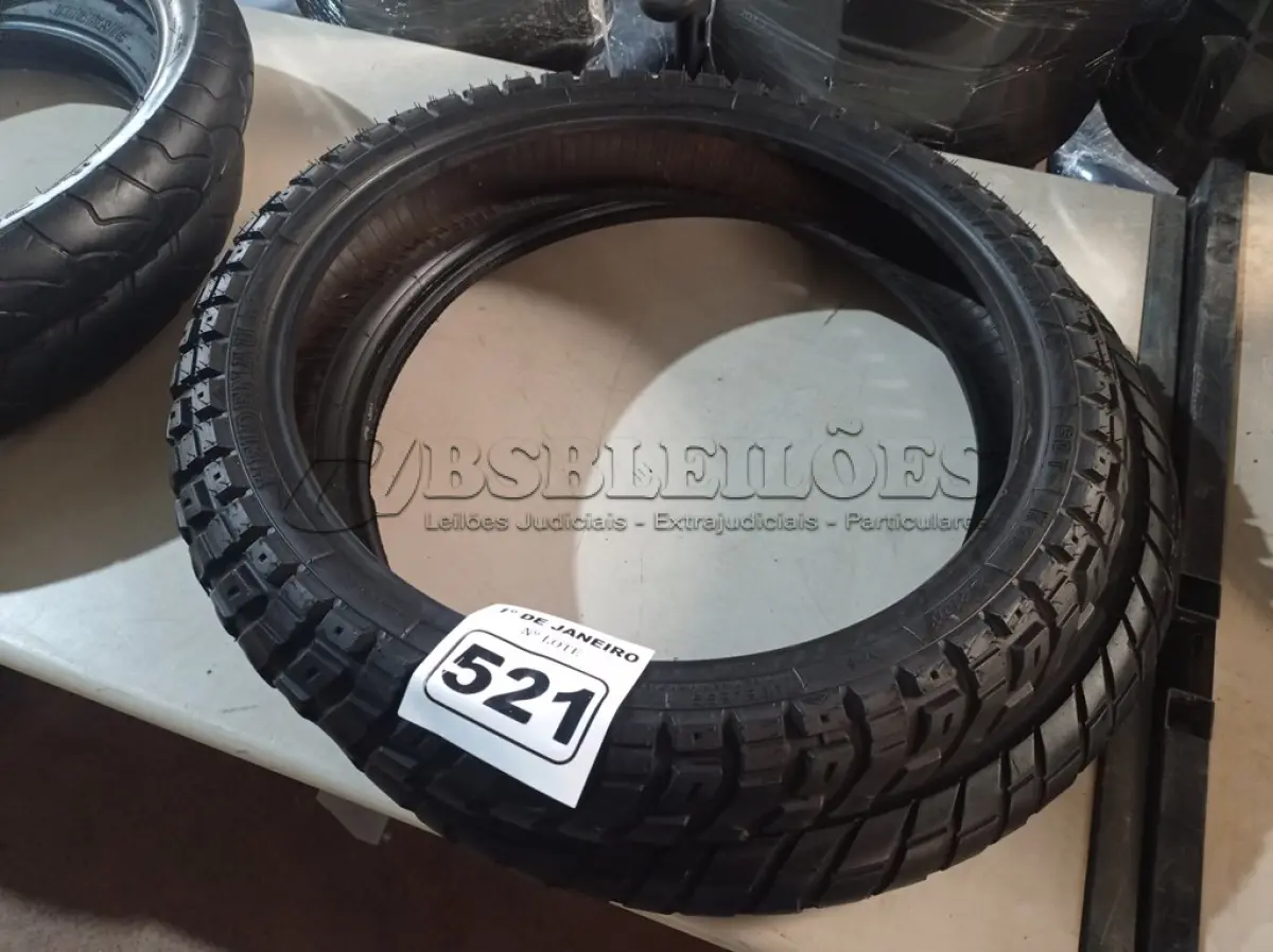 LOTE 521 - 02 PNEUS DE MOTO 120/70/19, 90/90/21. (NO ESTADO) ATENÇÃO! FAZER A VISITAÇÃO ANTES DE ARREMATAR, NÃO SABEMOS SE FUNCIONA. LEILÃO NÃO TEM GARANTIA E NEM DEVOLUÇÃO, SUJEITO A POSSÍVEIS AVARIAS VISÍVEIS/OCULTAS E/OU AUSÊNCIA DE COMPONENTES.