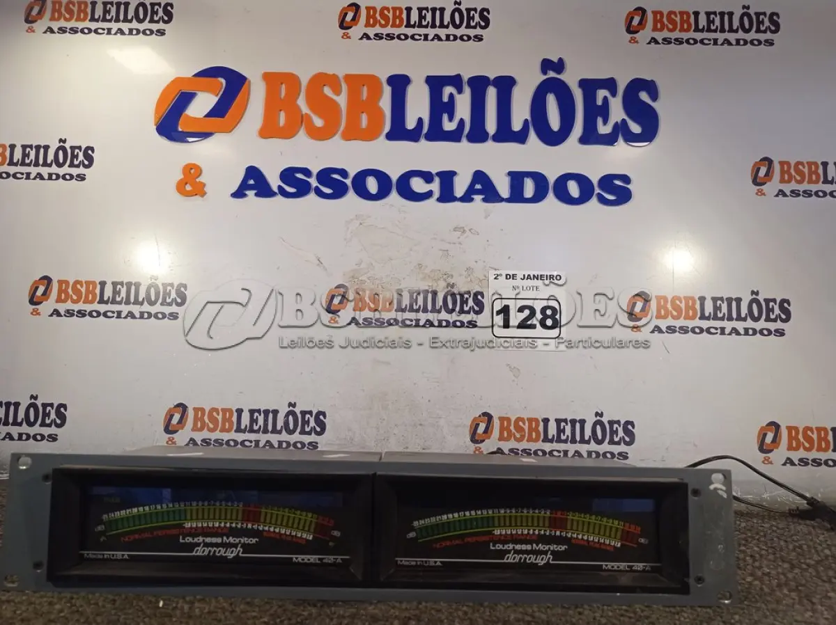 LOTE 128 - 01 MEDIDOR DE AÚDIO MODELO 40 A. (NO ESTADO) ATENÇÃO! FAZER A VISITAÇÃO ANTES DE ARREMATAR, NÃO SABEMOS SE FUNCIONA. LEILÃO NÃO TEM GARANTIA E NEM DEVOLUÇÃO, SUJEITO A POSSÍVEIS AVARIAS VISÍVEIS/OCULTAS E/OU AUSÊNCIA DE COMPONENTES.