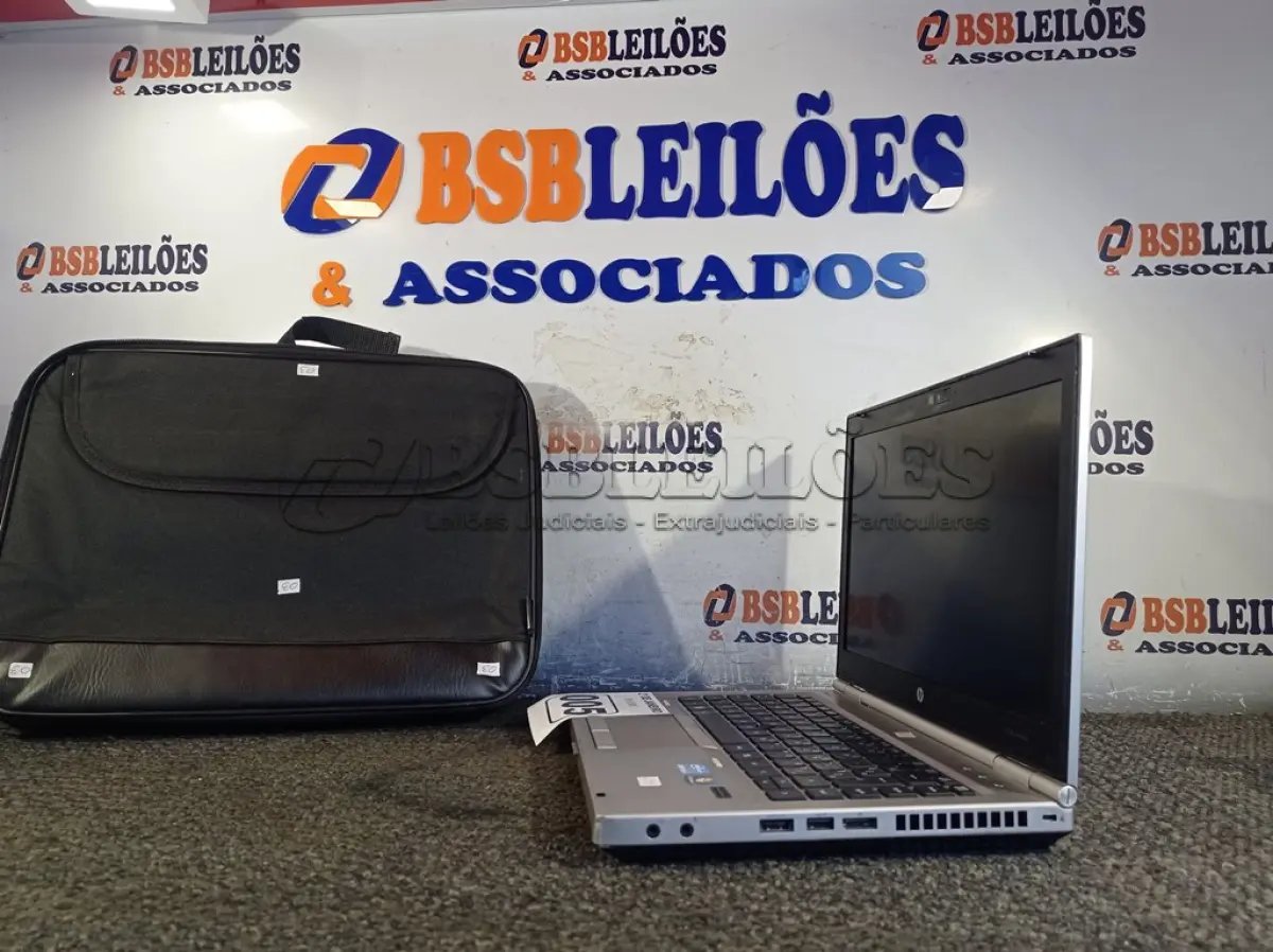 LOTE 005 - 01 NOTEBOOK CORE I5 MARCA HP S/FONTE COM MALETA. (NO ESTADO) ATENÇÃO! FAZER A VISITAÇÃO ANTES DE ARREMATAR, NÃO SABEMOS SE FUNCIONA. LEILÃO NÃO TEM GARANTIA E NEM DEVOLUÇÃO, SUJEITO A POSSÍVEIS AVARIAS VISÍVEIS/OCULTAS E/OU AUSÊNCIA DE COMPONENTES.