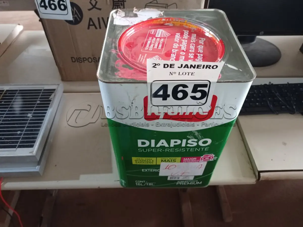 LOTE 465 - 01 LATA DE TINTA IQUINE DIAPISO 18L NA COR VERMELHA. (NO ESTADO) ATENÇÃO! FAZER A VISITAÇÃO ANTES DE ARREMATAR, NÃO SABEMOS SE FUNCIONA. LEILÃO NÃO TEM GARANTIA E NEM DEVOLUÇÃO, SUJEITO A POSSÍVEIS AVARIAS VISÍVEIS/OCULTAS E/OU AUSÊNCIA DE COMPONENTES.