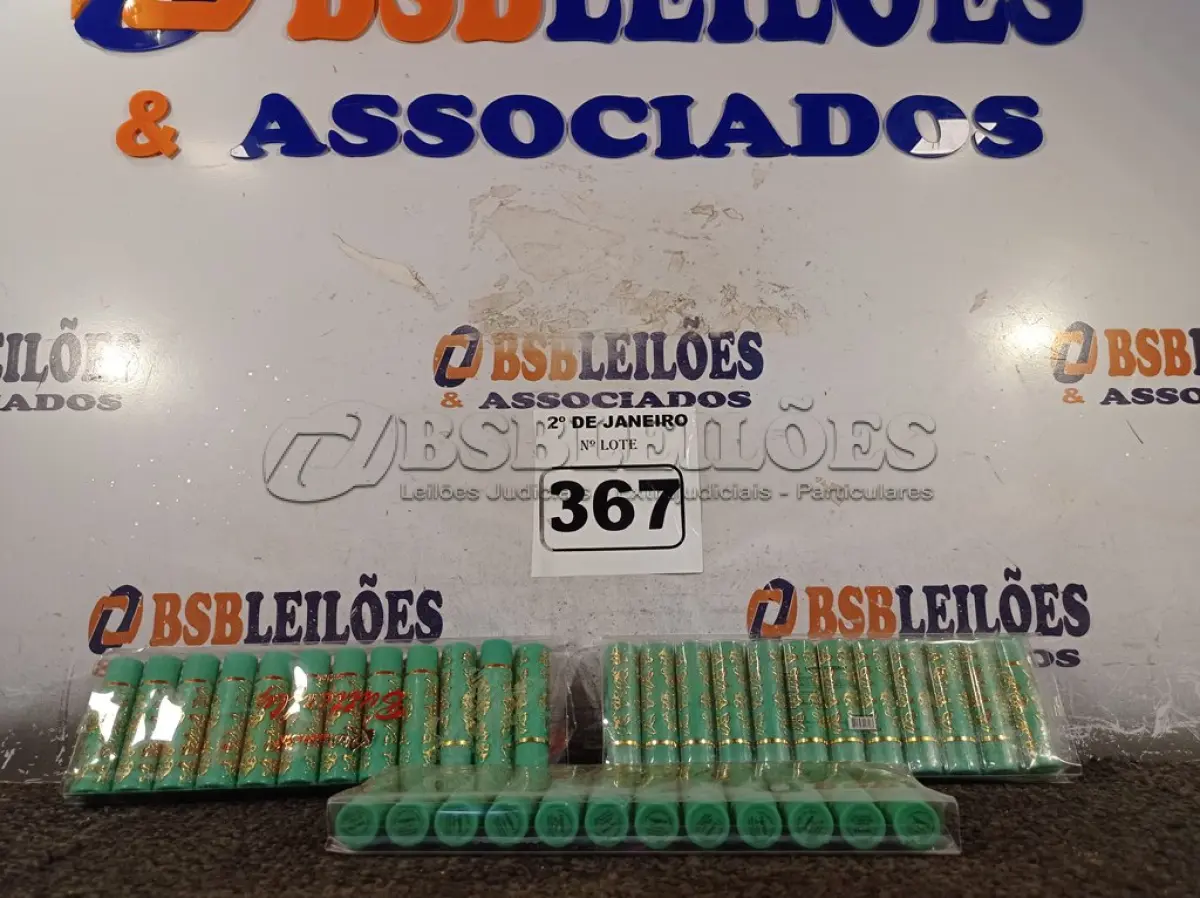 LOTE 367 - 03 CAIXINHAS DE BATONS COM 12 CADA. (NO ESTADO) ATENÇÃO! FAZER A VISITAÇÃO ANTES DE ARREMATAR, NÃO SABEMOS SE FUNCIONA. LEILÃO NÃO TEM GARANTIA E NEM DEVOLUÇÃO, SUJEITO A POSSÍVEIS AVARIAS VISÍVEIS/OCULTAS E/OU AUSÊNCIA DE COMPONENTES.