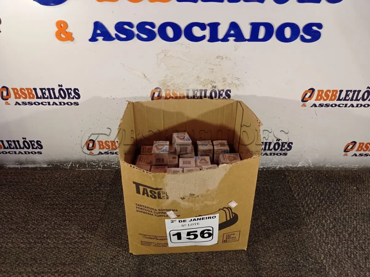 LOTE 156 - 01 LOTE COM APROXIMADAMENTE 80 LÂMPADAS DICROICA 1W 220V. (NO ESTADO) ATENÇÃO! FAZER A VISITAÇÃO ANTES DE ARREMATAR, NÃO SABEMOS SE FUNCIONA. LEILÃO NÃO TEM GARANTIA E NEM DEVOLUÇÃO, SUJEITO A POSSÍVEIS AVARIAS VISÍVEIS/OCULTAS E/OU AUSÊNCIA DE COMPONENTES.