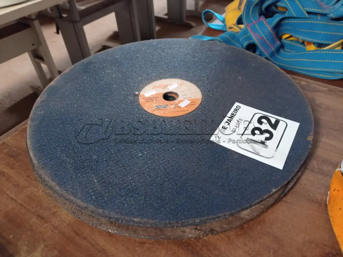 LOTE 432 - 05 DISCOS DE POLICORTE. (NO ESTADO) ATENÇÃO! FAZER A VISITAÇÃO ANTES DE ARREMATAR, NÃO SABEMOS SE FUNCIONA. LEILÃO NÃO TEM GARANTIA E NEM DEVOLUÇÃO, SUJEITO A POSSÍVEIS AVARIAS VISÍVEIS/OCULTAS E/OU AUSÊNCIA DE COMPONENTES.