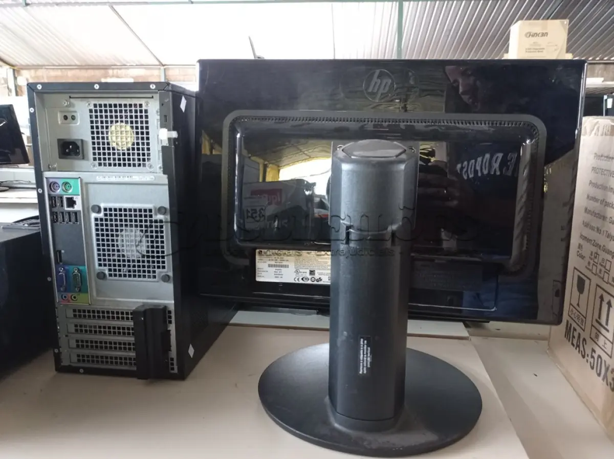 LOTE 467 - 01 CPU, 01 TECLADO E 01 MONITOR. (NO ESTADO) ATENÇÃO! FAZER A VISITAÇÃO ANTES DE ARREMATAR, NÃO SABEMOS SE FUNCIONA. LEILÃO NÃO TEM GARANTIA E NEM DEVOLUÇÃO, SUJEITO A POSSÍVEIS AVARIAS VISÍVEIS/OCULTAS E/OU AUSÊNCIA DE COMPONENTES.