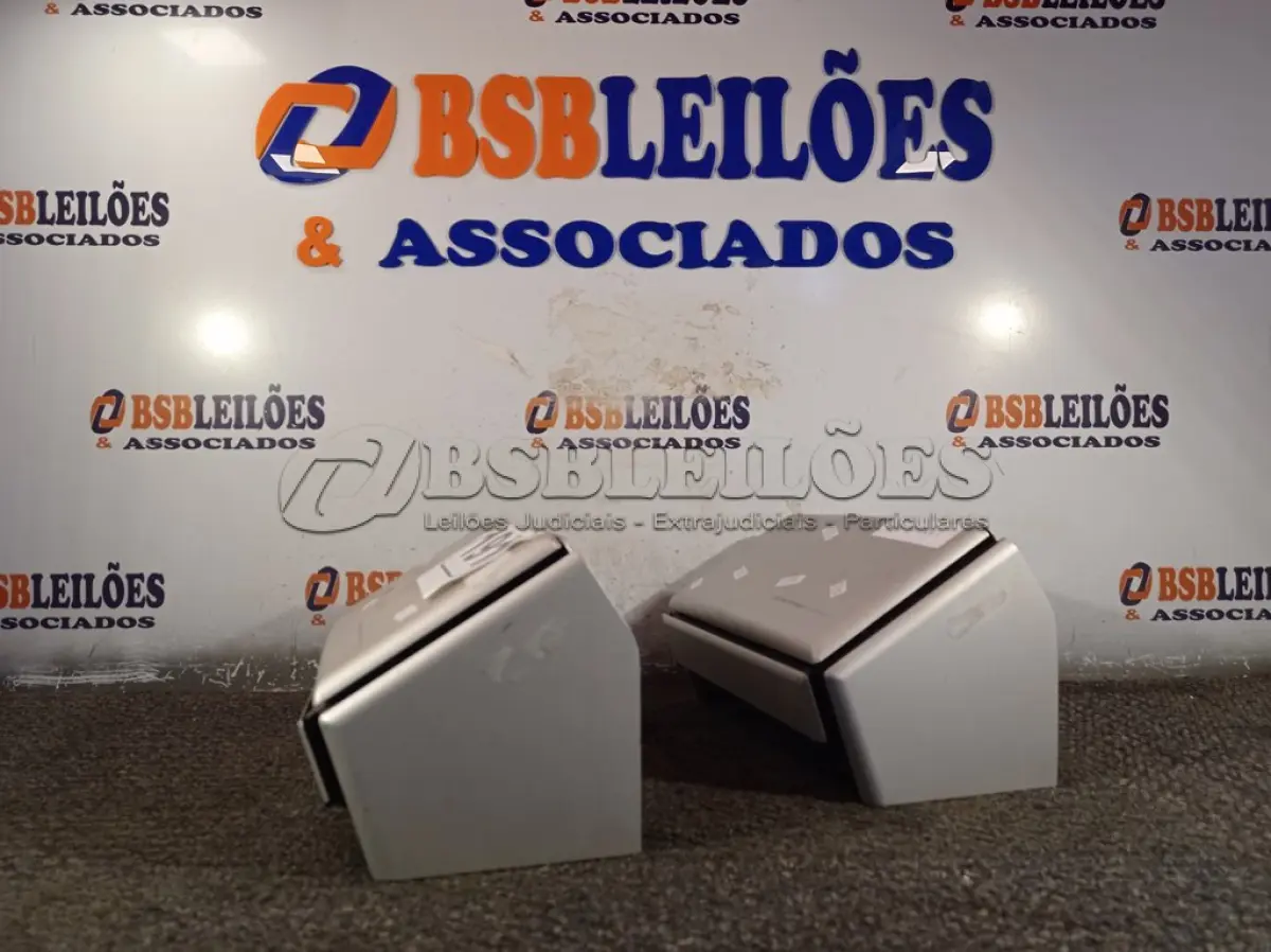 LOTE 191 - 02 SCANNERS MARCA FUJITSU. (NO ESTADO) ATENÇÃO! FAZER A VISITAÇÃO ANTES DE ARREMATAR, NÃO SABEMOS SE FUNCIONA. LEILÃO NÃO TEM GARANTIA E NEM DEVOLUÇÃO, SUJEITO A POSSÍVEIS AVARIAS VISÍVEIS/OCULTAS E/OU AUSÊNCIA DE COMPONENTES.
