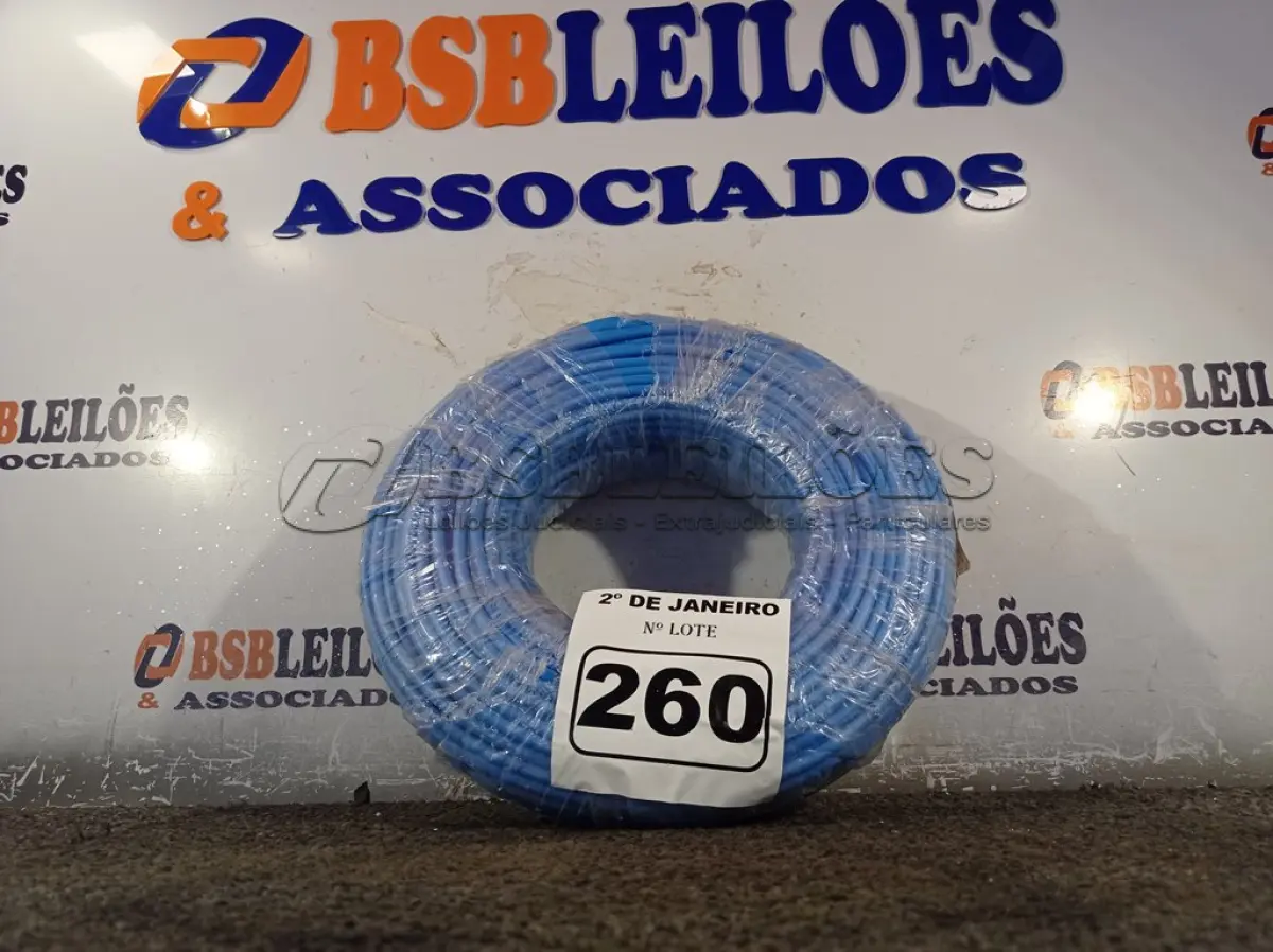 LOTE 260 - 01 ROLO DE CABO FLEXÍVEL 100M 1X10MM NA COR AZUL(NOVO). (NO ESTADO) ATENÇÃO! FAZER A VISITAÇÃO ANTES DE ARREMATAR, NÃO SABEMOS SE FUNCIONA. LEILÃO NÃO TEM GARANTIA E NEM DEVOLUÇÃO, SUJEITO A POSSÍVEIS AVARIAS VISÍVEIS/OCULTAS E/OU AUSÊNCIA DE COMPONENTES.