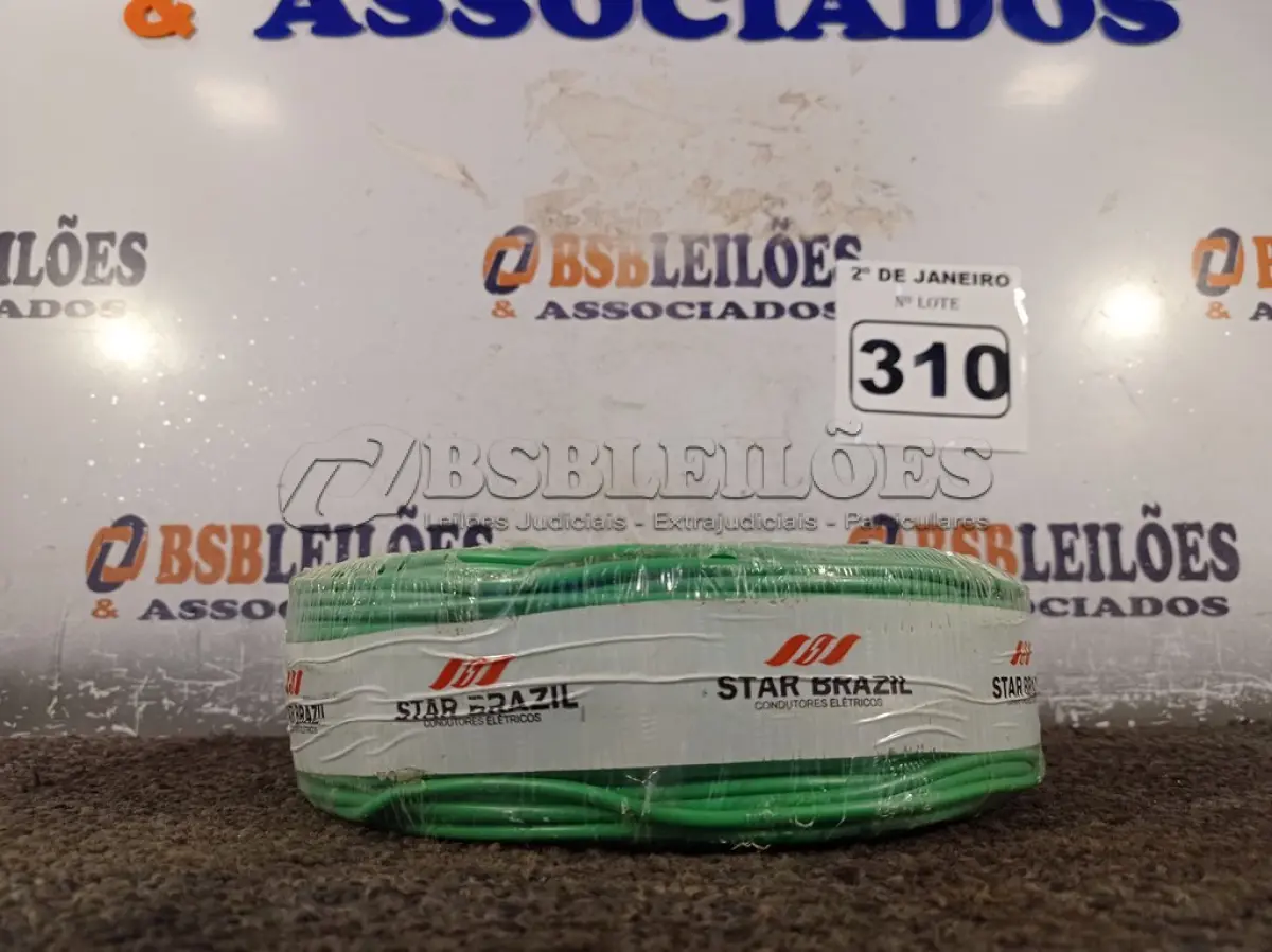 LOTE 310 - 01 ROLO DE CABO FLEXÍVEL 100M 1X2,5MM NA COR VERDE (NOVO). (NO ESTADO) ATENÇÃO! FAZER A VISITAÇÃO ANTES DE ARREMATAR, NÃO SABEMOS SE FUNCIONA. LEILÃO NÃO TEM GARANTIA E NEM DEVOLUÇÃO, SUJEITO A POSSÍVEIS AVARIAS VISÍVEIS/OCULTAS E/OU AUSÊNCIA DE COMPONENTES.