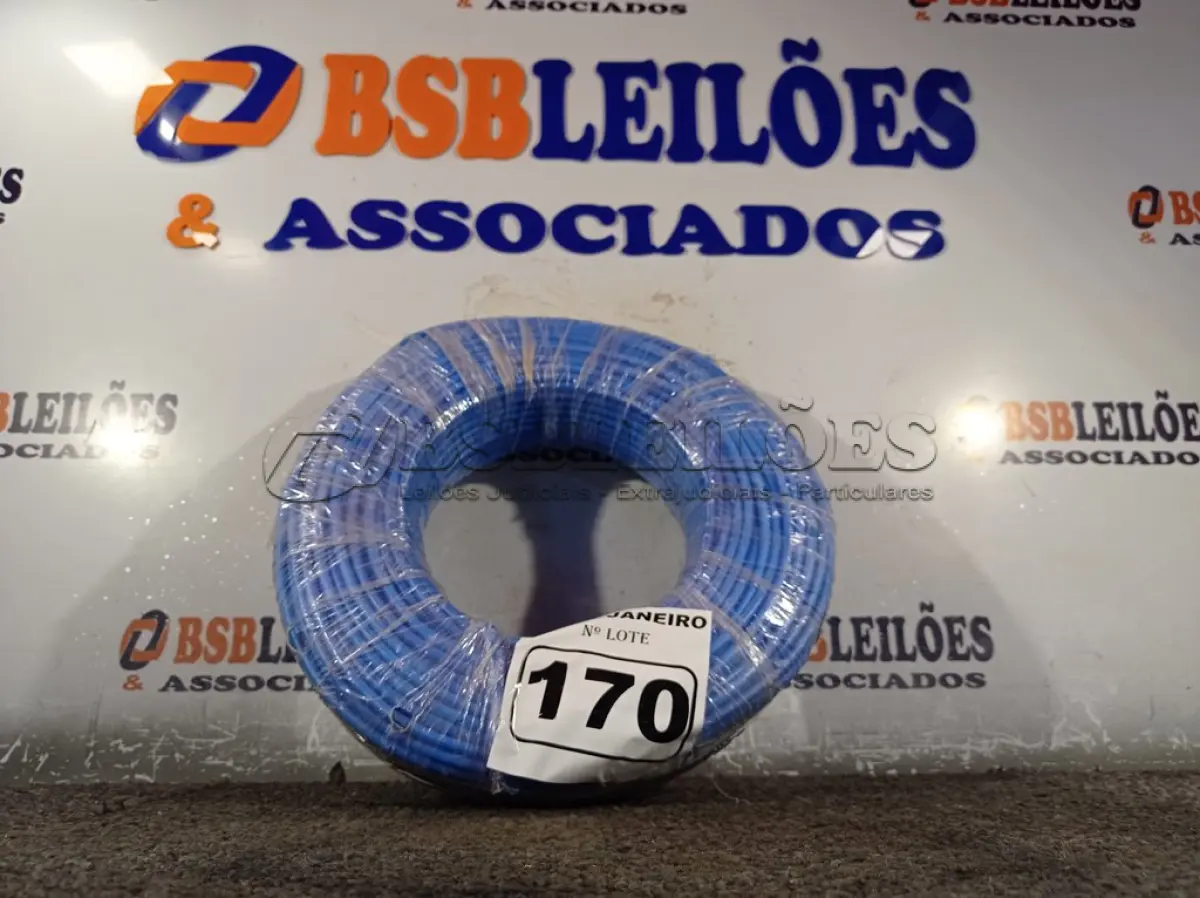 LOTE 170 - 01 ROLO DE CABO FLEXÍVEL 100M 1X10MM NA COR AZUL(NOVO). (NO ESTADO) ATENÇÃO! FAZER A VISITAÇÃO ANTES DE ARREMATAR, NÃO SABEMOS SE FUNCIONA. LEILÃO NÃO TEM GARANTIA E NEM DEVOLUÇÃO, SUJEITO A POSSÍVEIS AVARIAS VISÍVEIS/OCULTAS E/OU AUSÊNCIA DE COMPONENTES.