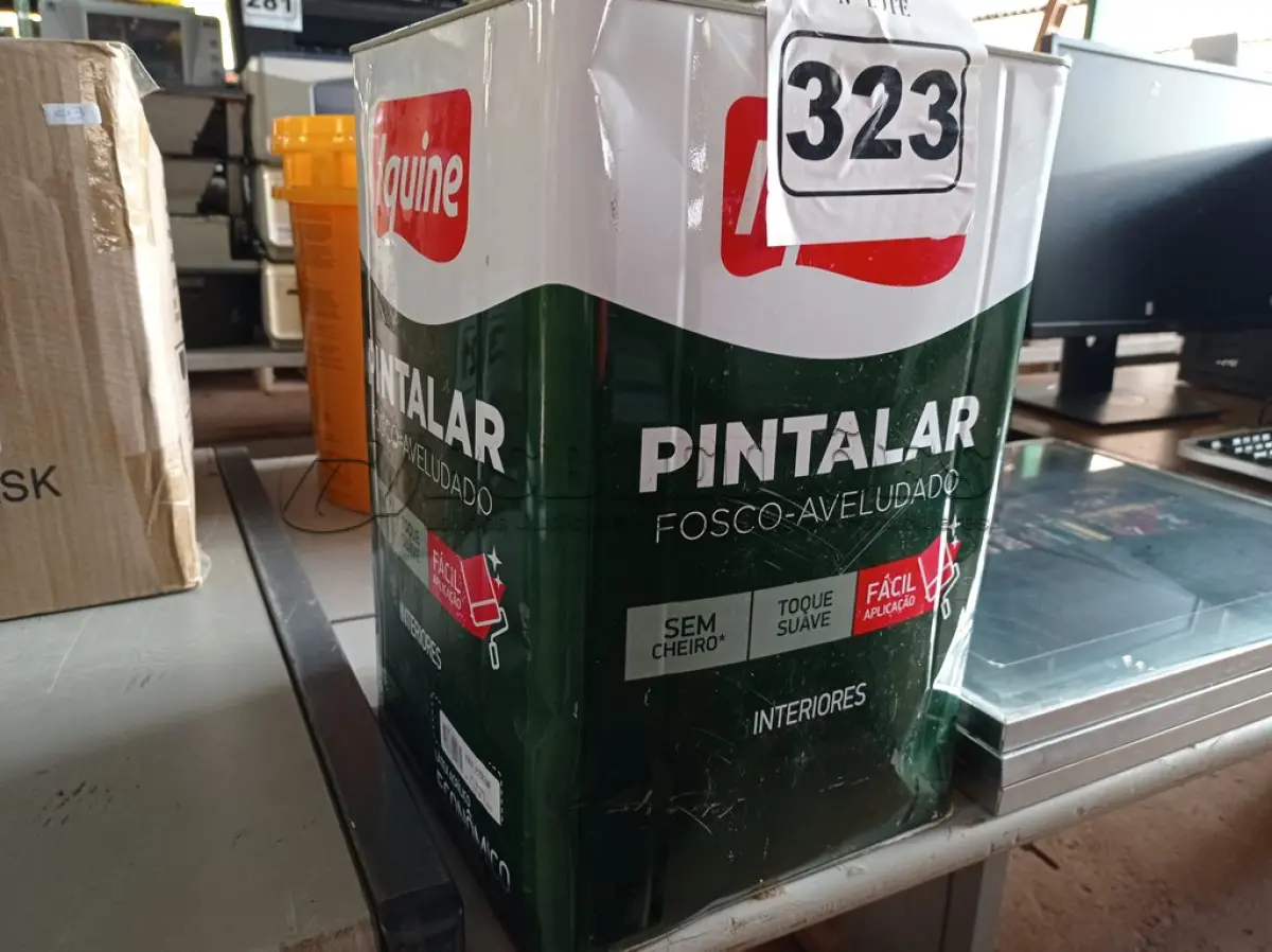 LOTE 323 - 01 LATA DE TINTA IQUINE PINTALAR FOSCO AVELUDADO 18L COR VERDE PISCINA. (NO ESTADO) ATENÇÃO! FAZER A VISITAÇÃO ANTES DE ARREMATAR, NÃO SABEMOS SE FUNCIONA. LEILÃO NÃO TEM GARANTIA E NEM DEVOLUÇÃO, SUJEITO A POSSÍVEIS AVARIAS VISÍVEIS/OCULTAS E/OU AUSÊNCIA DE COMPONENTES.