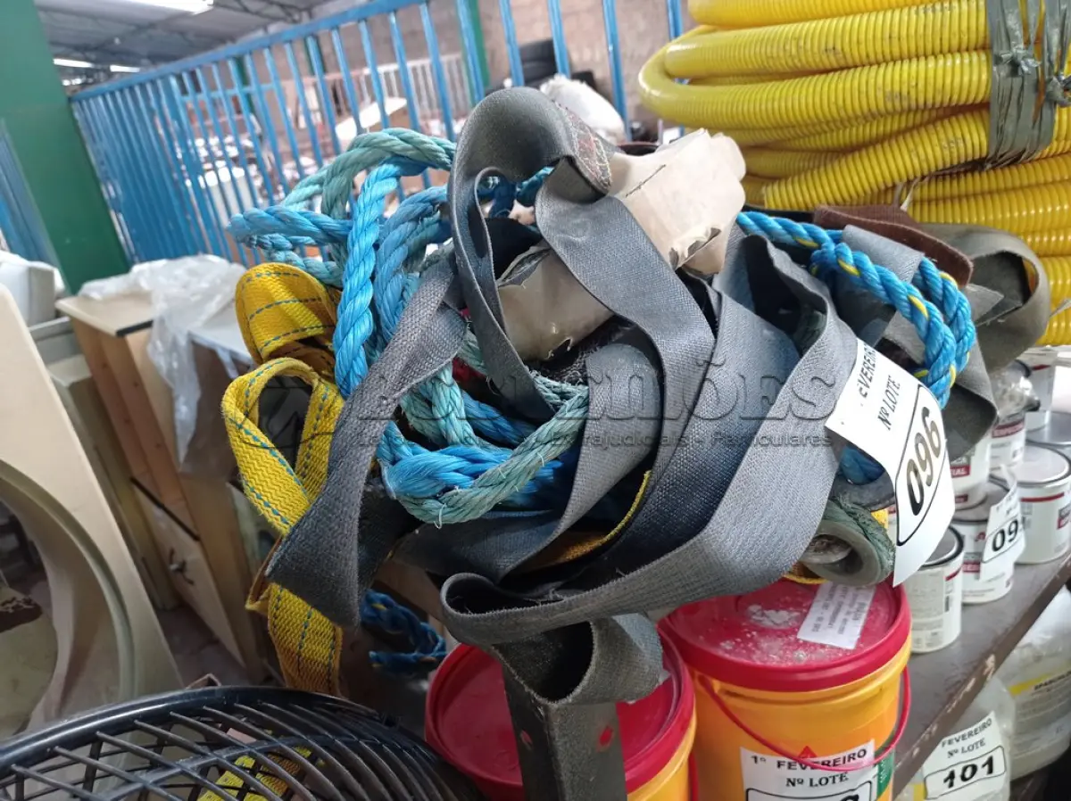 LOTE 096 - 05 CINTOS DE SEGURANÇA NO TRABALHO. (NO ESTADO) ATENÇÃO! FAZER A VISITAÇÃO ANTES DE ARREMATAR, NÃO SABEMOS SE FUNCIONA. LEILÃO NÃO TEM GARANTIA E NEM DEVOLUÇÃO, SUJEITO A POSSÍVEIS AVARIAS VISÍVEIS/OCULTAS E/OU AUSÊNCIA DE COMPONENTES.