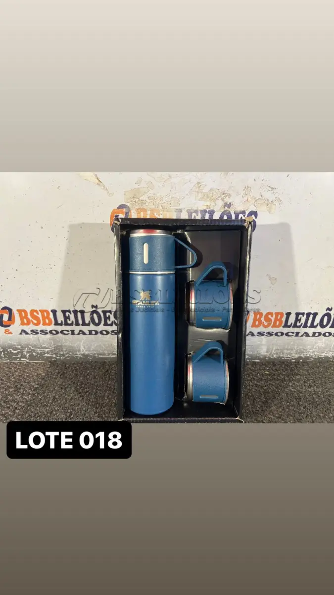 LOTE 018 - 01 KIT CAMPING GARRAFA TÉRMICA( NOVO ) ( NO ESTADO )