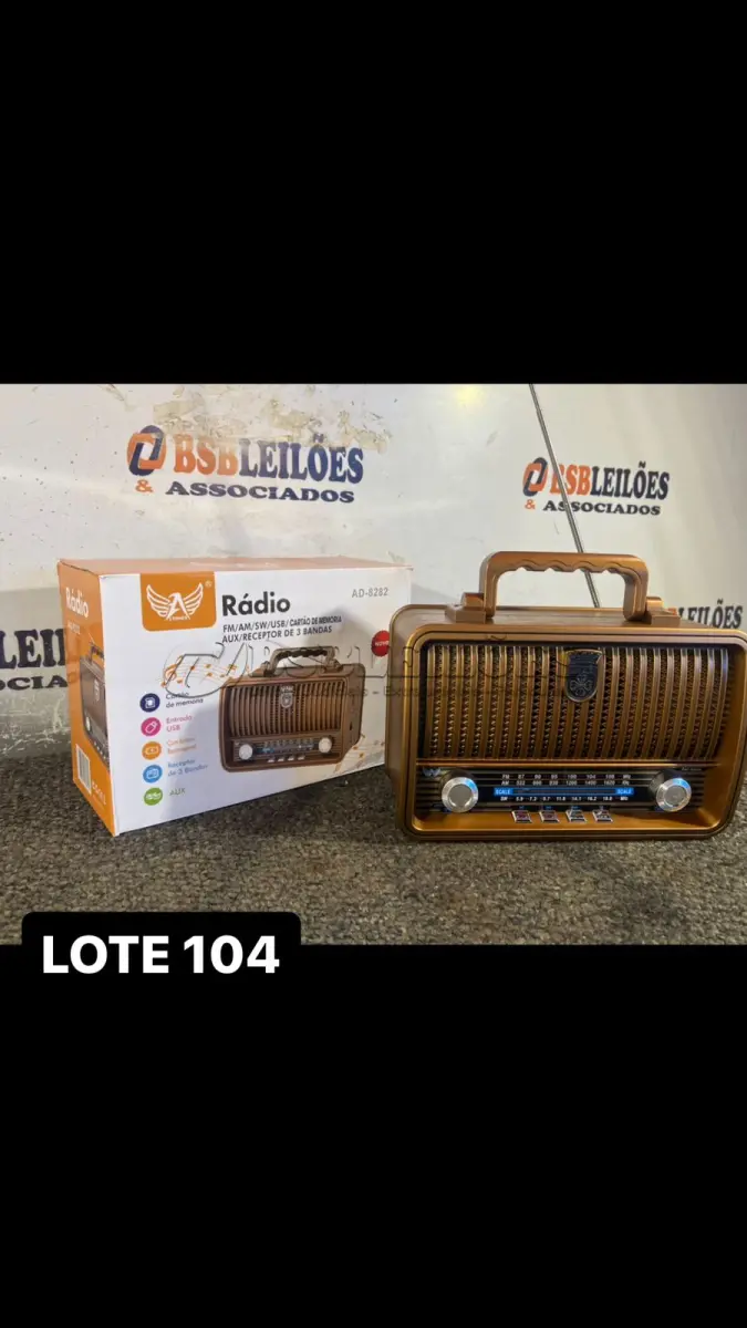 LOTE 104 - 01 CAIXA DE SOM RETRO TAMANHO G COM RADIO E BLUETOOTH EMBUTIDOS ( NOVO ) ( NO ESTADO )