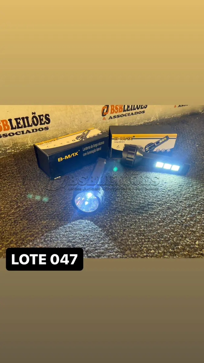 LOTE 047 - 02 LANTERNAS TAMANHO G COM DUPLA SAÍDA DE LUZ ( NOVO ) ( NO ESTADO )