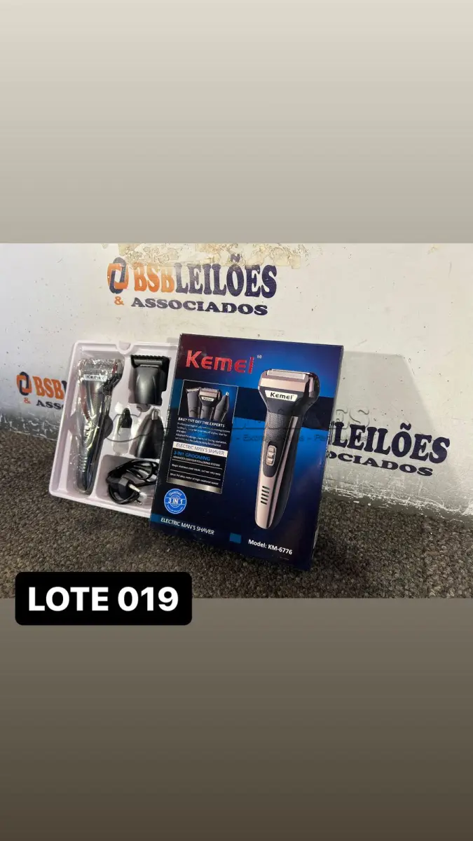 LOTE 019 - 01 BARBEADOR COM MÚLTIPLAS FUNÇÕES( NOVO ) ( NO ESTADO )