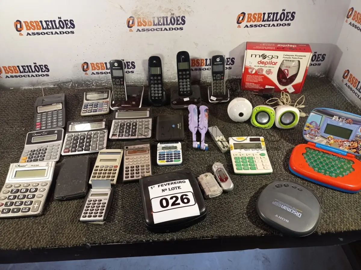 LOTE 026 - 01 LOTE COM ELETRÔNICOS DIVERSOS. (NO ESTADO) ATENÇÃO! FAZER A VISITAÇÃO ANTES DE ARREMATAR, NÃO SABEMOS SE FUNCIONA. LEILÃO NÃO TEM GARANTIA E NEM DEVOLUÇÃO, SUJEITO A POSSÍVEIS AVARIAS VISÍVEIS/OCULTAS E/OU AUSÊNCIA DE COMPONENTES.