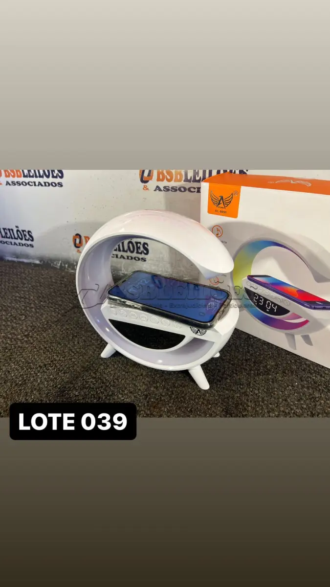 LOTE 039 - 01 CARREGADOR DE CABECEIRA PARA CELULARES MODELO INDUÇÃO ( NOVO ) ( NO ESTADO )