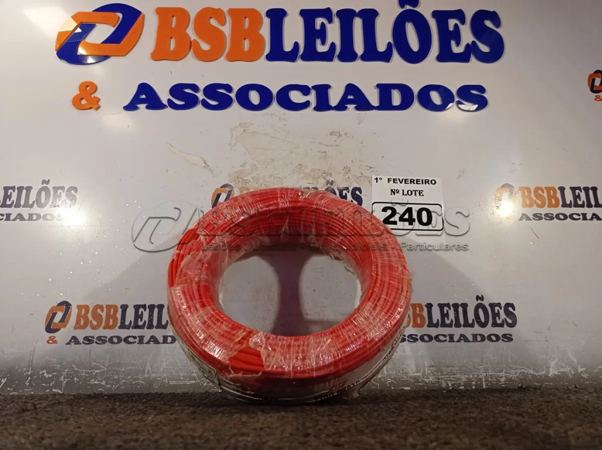 LOTE 240 - 01 ROLO DE CABO FLEXÍVEL 100M 1X4MM NA COR VERMELHA(NOVO). (NO ESTADO) ATENÇÃO! FAZER A VISITAÇÃO ANTES DE ARREMATAR, NÃO SABEMOS SE FUNCIONA. LEILÃO NÃO TEM GARANTIA E NEM DEVOLUÇÃO, SUJEITO A POSSÍVEIS AVARIAS VISÍVEIS/OCULTAS E/OU AUSÊNCIA DE COMPONENTES.