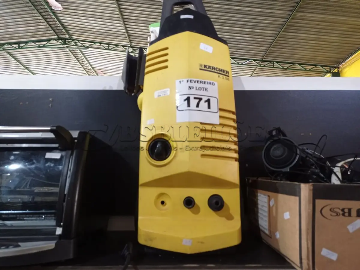 LOTE 171 - 01 LAVADORA DE ALTA PRESSÃO MARCA KARCHER COM AVARIAS. (NO ESTADO) ATENÇÃO! FAZER A VISITAÇÃO ANTES DE ARREMATAR, NÃO SABEMOS SE FUNCIONA. LEILÃO NÃO TEM GARANTIA E NEM DEVOLUÇÃO, SUJEITO A POSSÍVEIS AVARIAS VISÍVEIS/OCULTAS E/OU AUSÊNCIA DE COMPONENTES.
