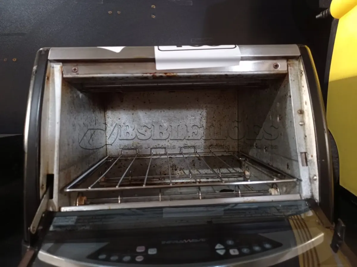 LOTE 169 - 01 FORNO ELÉTRICO 220V. (NO ESTADO) ATENÇÃO! FAZER A VISITAÇÃO ANTES DE ARREMATAR, NÃO SABEMOS SE FUNCIONA. LEILÃO NÃO TEM GARANTIA E NEM DEVOLUÇÃO, SUJEITO A POSSÍVEIS AVARIAS VISÍVEIS/OCULTAS E/OU AUSÊNCIA DE COMPONENTES.