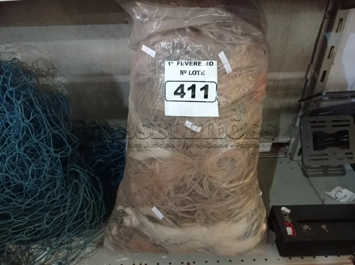 LOTE 411 - 01 LOTE COM VÁRIAS REDES DE PESCA MARCAS E MODELOS DIVERSOS. (NO ESTADO) ATENÇÃO! FAZER A VISITAÇÃO ANTES DE ARREMATAR, NÃO SABEMOS SE FUNCIONA. LEILÃO NÃO TEM GARANTIA E NEM DEVOLUÇÃO, SUJEITO A POSSÍVEIS AVARIAS VISÍVEIS/OCULTAS E/OU AUSÊNCIA DE COMPONENTES.