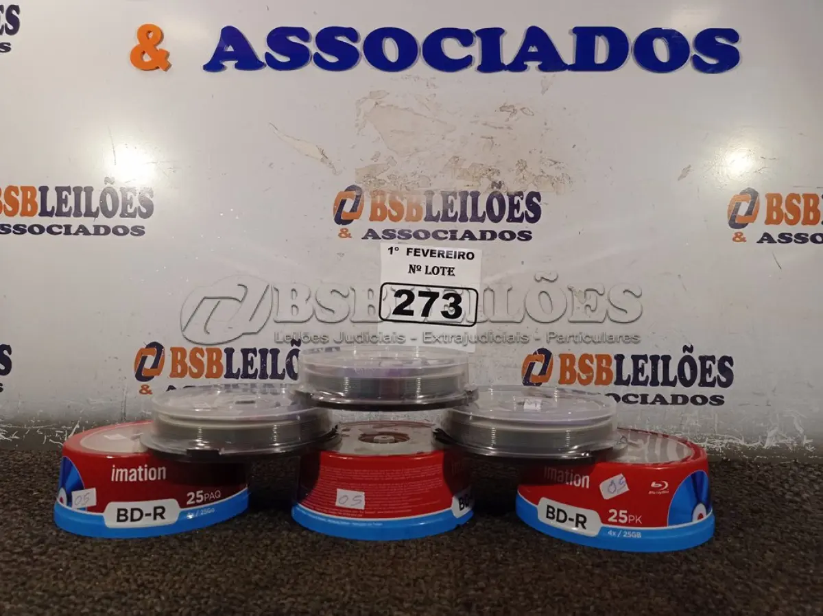 LOTE 273 - 01 LOTE COM VÁRIAS MÍDIAS DE BLUE RAY. (NO ESTADO) ATENÇÃO! FAZER A VISITAÇÃO ANTES DE ARREMATAR, NÃO SABEMOS SE FUNCIONA. LEILÃO NÃO TEM GARANTIA E NEM DEVOLUÇÃO, SUJEITO A POSSÍVEIS AVARIAS VISÍVEIS/OCULTAS E/OU AUSÊNCIA DE COMPONENTES.