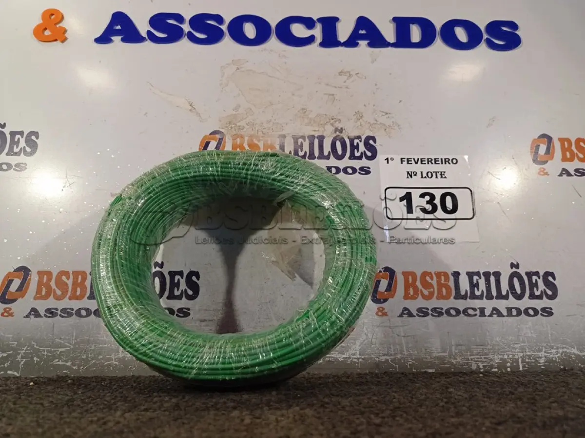 LOTE 130 - 01 ROLO DE CABO FLEXÍVEL 100M 1X2,5MM NA COR VERDE(NOVO). (NO ESTADO) ATENÇÃO! FAZER A VISITAÇÃO ANTES DE ARREMATAR, NÃO SABEMOS SE FUNCIONA. LEILÃO NÃO TEM GARANTIA E NEM DEVOLUÇÃO, SUJEITO A POSSÍVEIS AVARIAS VISÍVEIS/OCULTAS E/OU AUSÊNCIA DE COMPONENTES.
