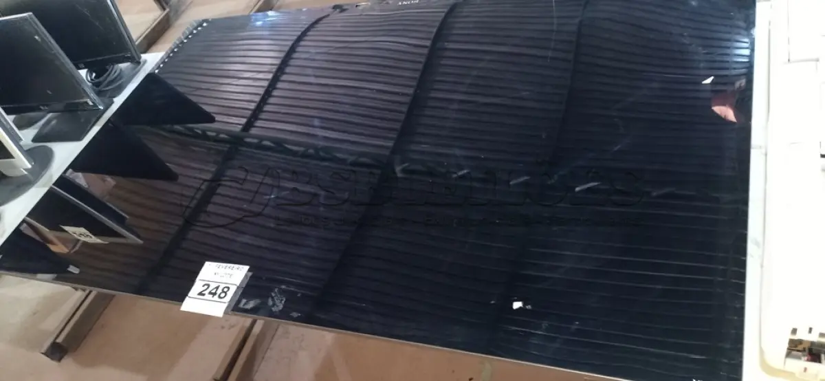 LOTE 248 - 01 TV SONY 65” POL PARA RETIRADA DE PEÇAS. (NO ESTADO) ATENÇÃO! FAZER A VISITAÇÃO ANTES DE ARREMATAR, NÃO SABEMOS SE FUNCIONA. LEILÃO NÃO TEM GARANTIA E NEM DEVOLUÇÃO, SUJEITO A POSSÍVEIS AVARIAS VISÍVEIS/OCULTAS E/OU AUSÊNCIA DE COMPONENTES.