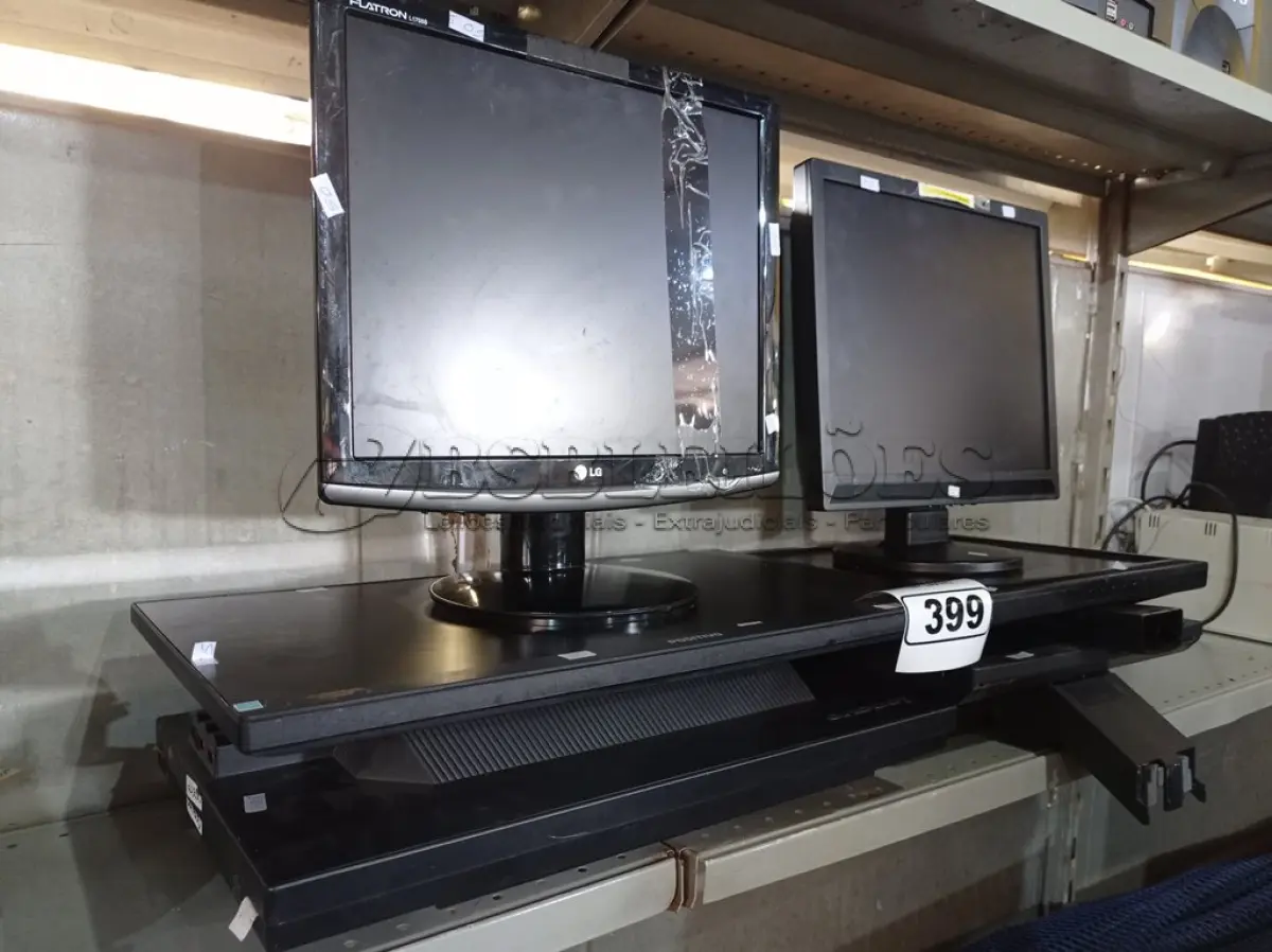 LOTE 399 - 07 MONITORES E 01 SCANNER MARCAS E MODELOS DIVERSOS PARA RETIRADA DE PEÇAS. (NO ESTADO) ATENÇÃO! FAZER A VISITAÇÃO ANTES DE ARREMATAR, NÃO SABEMOS SE FUNCIONA. LEILÃO NÃO TEM GARANTIA E NEM DEVOLUÇÃO, SUJEITO A POSSÍVEIS AVARIAS VISÍVEIS/OCULTAS E/OU AUSÊNCIA DE COMPONENTES.