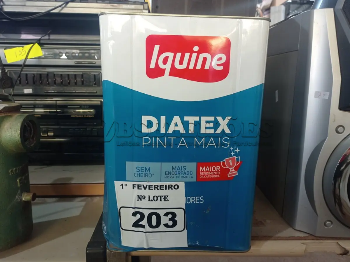 LOTE 203 - 01 LATA DE TINTA IQUINE DIATEX PINTA MAIS 18L FOSCO BASE “P”. (NO ESTADO) ATENÇÃO! FAZER A VISITAÇÃO ANTES DE ARREMATAR, NÃO SABEMOS SE FUNCIONA. LEILÃO NÃO TEM GARANTIA E NEM DEVOLUÇÃO, SUJEITO A POSSÍVEIS AVARIAS VISÍVEIS/OCULTAS E/OU AUSÊNCIA DE COMPONENTES.