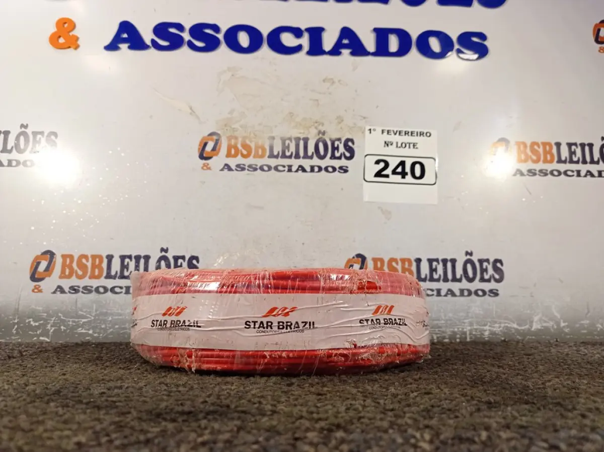 LOTE 240