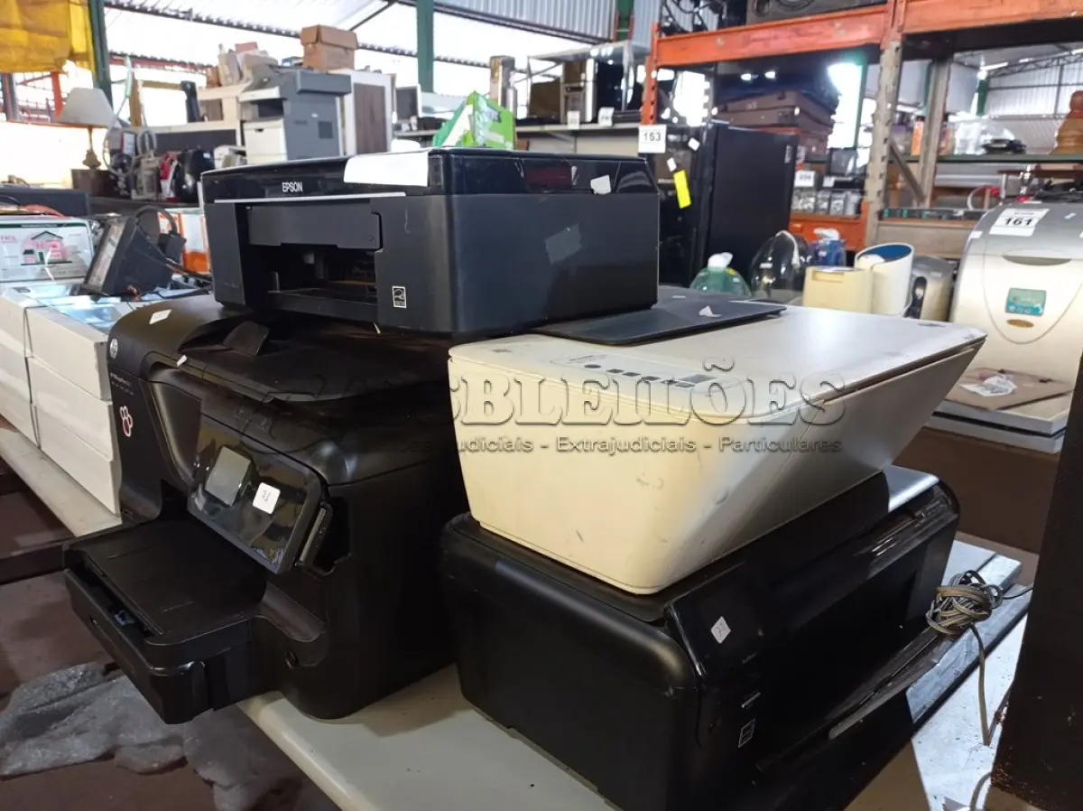 LOTE 199 - 05 IMPRESSORAS MARCAS E MODELOS DIVERSOS PARA RETIRADA DE PEÇAS. (NO ESTADO) ATENÇÃO! FAZER A VISITAÇÃO ANTES DE ARREMATAR, NÃO SABEMOS SE FUNCIONA. LEILÃO NÃO TEM GARANTIA E NEM DEVOLUÇÃO, SUJEITO A POSSÍVEIS AVARIAS VISÍVEIS/OCULTAS E/OU AUSÊNCIA DE COMPONENTES.
