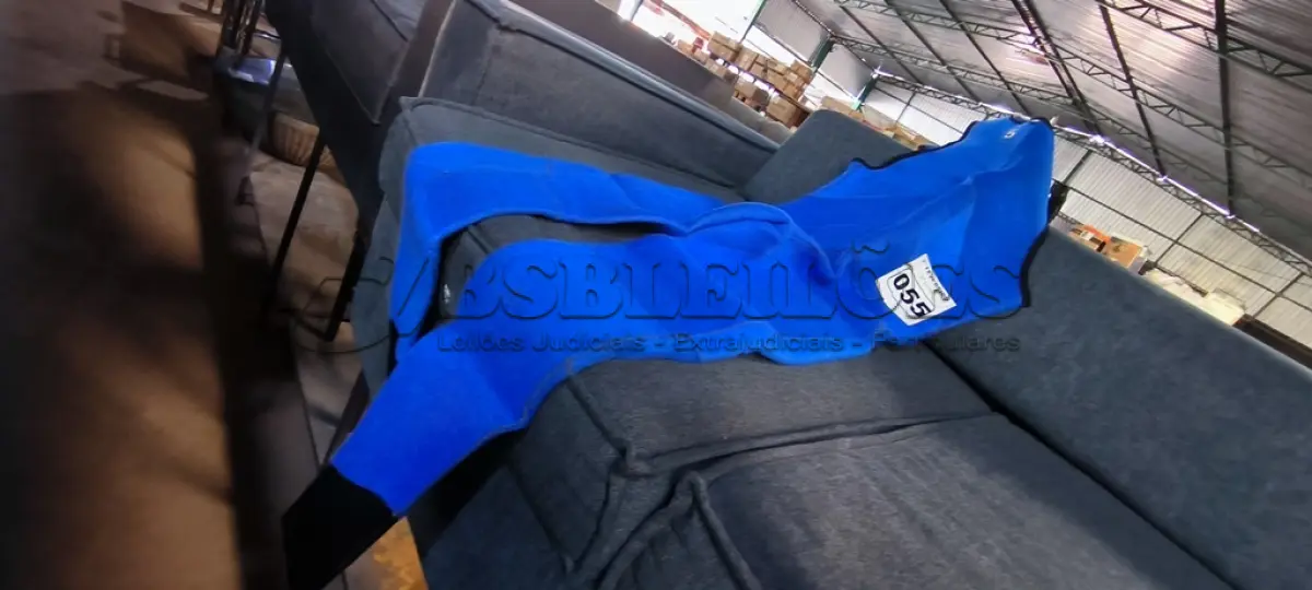 LOTE 055 - 01 ROUPA DE MERGULHO Nº5 MARCA MARES (NO ESTADO, NÃO SABEMOS SE FUNCIONA. LEILÃO NÃO TEM GARANTIA E NEM DEVOLUÇÃO).