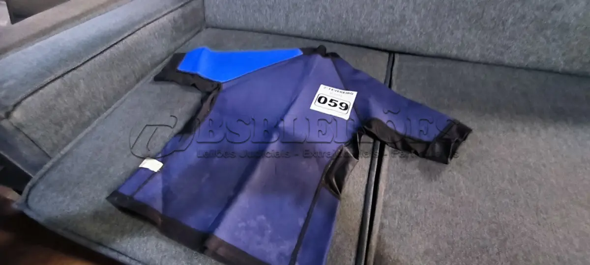 LOTE 059 - 01 ROUPA DE MERGULHO MARCA MARES (NO ESTADO, NÃO SABEMOS SE FUNCIONA. LEILÃO NÃO TEM GARANTIA E NEM DEVOLUÇÃO).