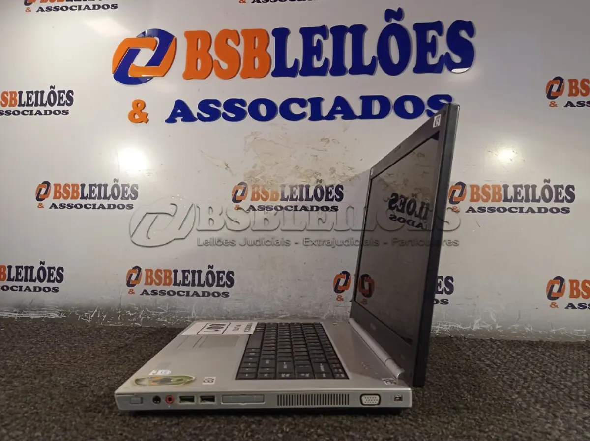 LOTE 001 - 01 NOTEBOOK MARCA SONY. (NO ESTADO) ATENÇÃO! FAZER A VISITAÇÃO ANTES DE ARREMATAR, NÃO SABEMOS SE FUNCIONA. LEILÃO NÃO TEM GARANTIA E NEM DEVOLUÇÃO, SUJEITO A POSSÍVEIS AVARIAS VISÍVEIS/OCULTAS E/OU AUSÊNCIA DE COMPONENTES.