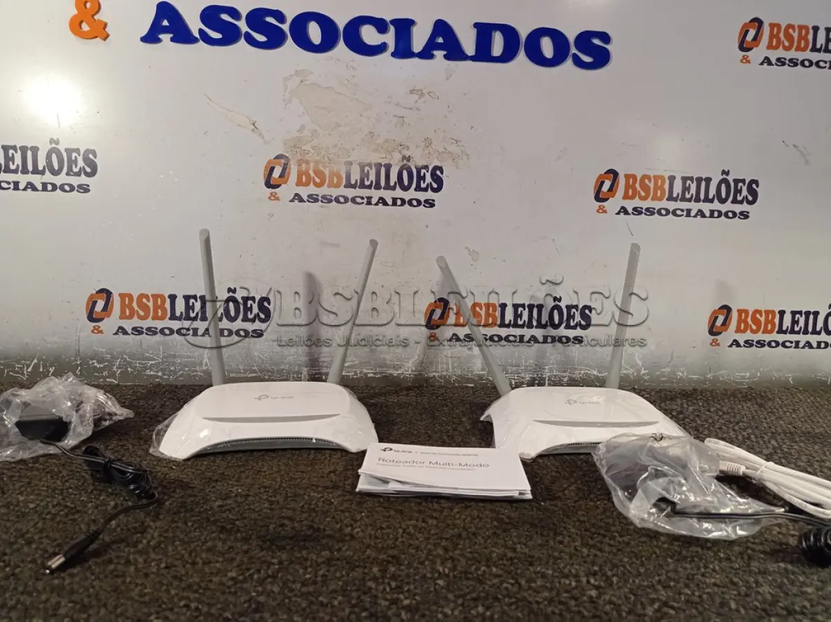 LOTE 084 - 02 ROTEADORES TPLINK TL-WR 849N. (NO ESTADO) ATENÇÃO! FAZER A VISITAÇÃO ANTES DE ARREMATAR, NÃO SABEMOS SE FUNCIONA. LEILÃO NÃO TEM GARANTIA E NEM DEVOLUÇÃO, SUJEITO A POSSÍVEIS AVARIAS VISÍVEIS/OCULTAS E/OU AUSÊNCIA DE COMPONENTES.