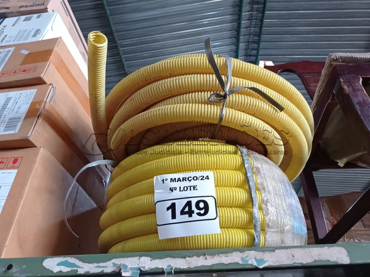 LOTE 149 - 02 ROLOS DE MANGUEIRA CORRUGADA. (NO ESTADO) ATENÇÃO! FAZER A VISITAÇÃO ANTES DE ARREMATAR, NÃO SABEMOS SE FUNCIONA. LEILÃO NÃO TEM GARANTIA E NEM DEVOLUÇÃO, SUJEITO A POSSÍVEIS AVARIAS VISÍVEIS/OCULTAS E/OU AUSÊNCIA DE COMPONENTES.