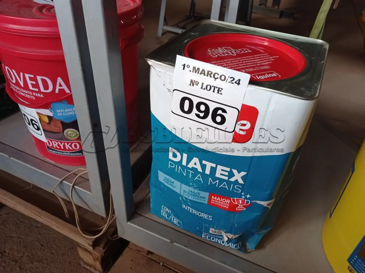 LOTE 096 - 01 LATA DE TINTA IQUINE DIATEX PINTA MAIS 18L FOSCO AVELUDADO COR MARFIM. (NO ESTADO) ATENÇÃO! FAZER A VISITAÇÃO ANTES DE ARREMATAR, NÃO SABEMOS SE FUNCIONA. LEILÃO NÃO TEM GARANTIA E NEM DEVOLUÇÃO, SUJEITO A POSSÍVEIS AVARIAS VISÍVEIS/OCULTAS E/OU AUSÊNCIA DE COMPONENTES.