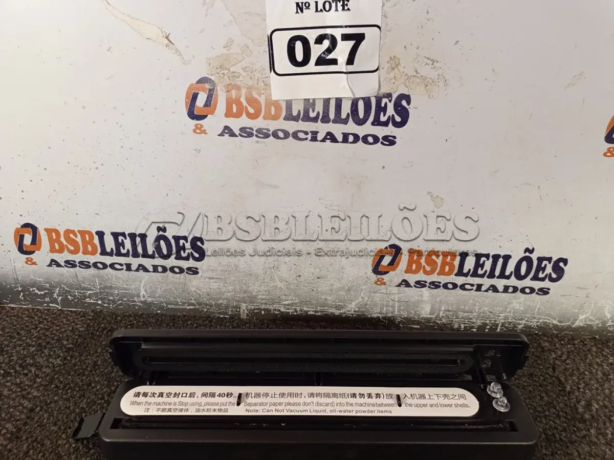 LOTE 027 - 01 SELADORA A VÁCUO. (NO ESTADO) ATENÇÃO! FAZER A VISITAÇÃO ANTES DE ARREMATAR, NÃO SABEMOS SE FUNCIONA. LEILÃO NÃO TEM GARANTIA E NEM DEVOLUÇÃO, SUJEITO A POSSÍVEIS AVARIAS VISÍVEIS/OCULTAS E/OU AUSÊNCIA DE COMPONENTES.