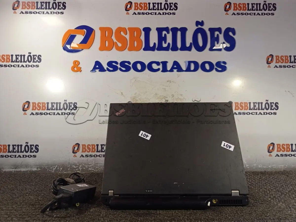 LOTE 007 - 01 NOTEBOOK MARCA LENOVO COM FONTE. (NO ESTADO) ATENÇÃO! FAZER A VISITAÇÃO ANTES DE ARREMATAR, NÃO SABEMOS SE FUNCIONA. LEILÃO NÃO TEM GARANTIA E NEM DEVOLUÇÃO, SUJEITO A POSSÍVEIS AVARIAS VISÍVEIS/OCULTAS E/OU AUSÊNCIA DE COMPONENTES.