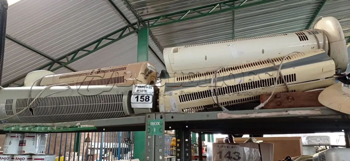 LOTE 158 - 01 LOTE COM VÁRIOS VENTILADORES DE COLUNA MARCAS E MODELOS DIVERSOS. (NO ESTADO) ATENÇÃO! FAZER A VISITAÇÃO ANTES DE ARREMATAR, NÃO SABEMOS SE FUNCIONA. LEILÃO NÃO TEM GARANTIA E NEM DEVOLUÇÃO, SUJEITO A POSSÍVEIS AVARIAS VISÍVEIS/OCULTAS E/OU AUSÊNCIA DE COMPONENTES.