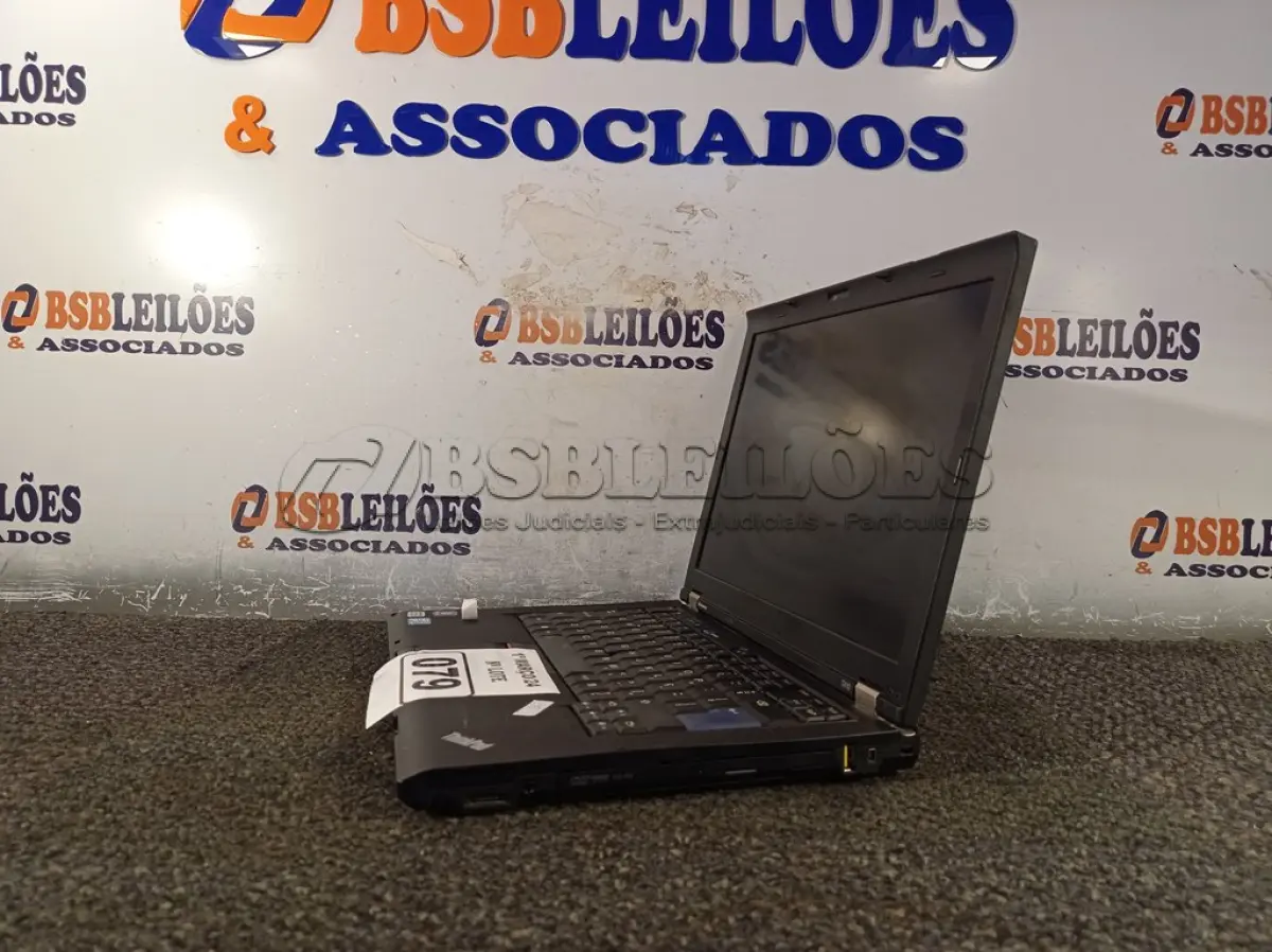 LOTE 079 - 01 NOTEBOOK MARCA LENOVO MODELO T410. (NO ESTADO) ATENÇÃO! FAZER A VISITAÇÃO ANTES DE ARREMATAR, NÃO SABEMOS SE FUNCIONA. LEILÃO NÃO TEM GARANTIA E NEM DEVOLUÇÃO, SUJEITO A POSSÍVEIS AVARIAS VISÍVEIS/OCULTAS E/OU AUSÊNCIA DE COMPONENTES.