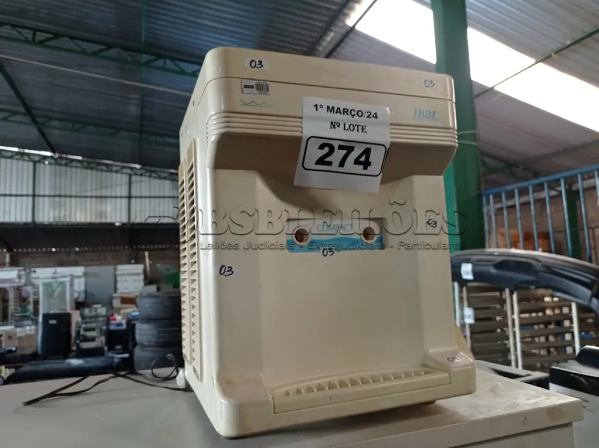 LOTE 274 - 01 PURIFICADOR DE ÁGUA INCOMPLETO. (NO ESTADO) ATENÇÃO! FAZER A VISITAÇÃO ANTES DE ARREMATAR, NÃO SABEMOS SE FUNCIONA. LEILÃO NÃO TEM GARANTIA E NEM DEVOLUÇÃO, SUJEITO A POSSÍVEIS AVARIAS VISÍVEIS/OCULTAS E/OU AUSÊNCIA DE COMPONENTES.