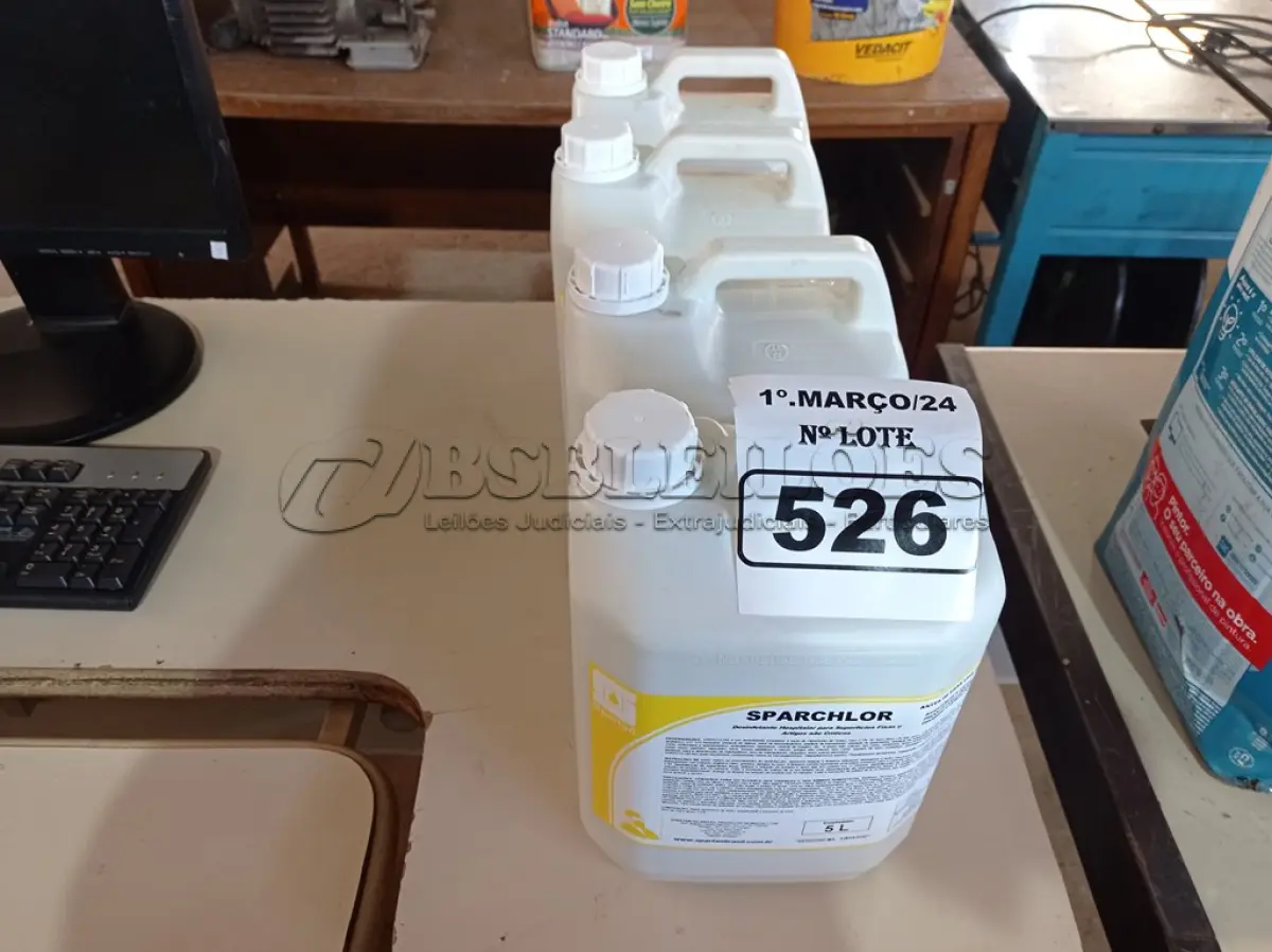 LOTE 526 - 20 LITROS DE DESINFETANTE HOSPITALAR PARA SUPERFÍCIES FIXAS E ARTIGOS NÃO CÍTRICOS. (NO ESTADO) ATENÇÃO! FAZER A VISITAÇÃO ANTES DE ARREMATAR, NÃO SABEMOS SE FUNCIONA. LEILÃO NÃO TEM GARANTIA E NEM DEVOLUÇÃO, SUJEITO A POSSÍVEIS AVARIAS VISÍVEIS/OCULTAS E/OU AUSÊNCIA DE COMPONENTES.
