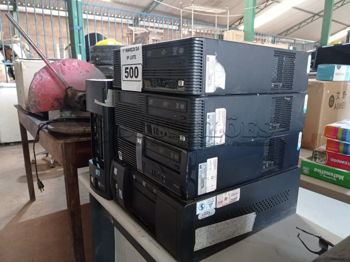 LOTE 500 - 05 CPUS MARCAS E MODELOS DIVERSOS PARA RETIRADA DE PEÇAS. (NO ESTADO) ATENÇÃO! FAZER A VISITAÇÃO ANTES DE ARREMATAR, NÃO SABEMOS SE FUNCIONA. LEILÃO NÃO TEM GARANTIA E NEM DEVOLUÇÃO, SUJEITO A POSSÍVEIS AVARIAS VISÍVEIS/OCULTAS E/OU AUSÊNCIA DE COMPONENTES.