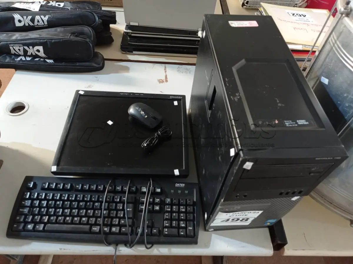 LOTE 498 - 01 CPU 01 MONITOR, 01 TECLADO E 01 MOUSE. (NO ESTADO) ATENÇÃO! FAZER A VISITAÇÃO ANTES DE ARREMATAR, NÃO SABEMOS SE FUNCIONA. LEILÃO NÃO TEM GARANTIA E NEM DEVOLUÇÃO, SUJEITO A POSSÍVEIS AVARIAS VISÍVEIS/OCULTAS E/OU AUSÊNCIA DE COMPONENTES.